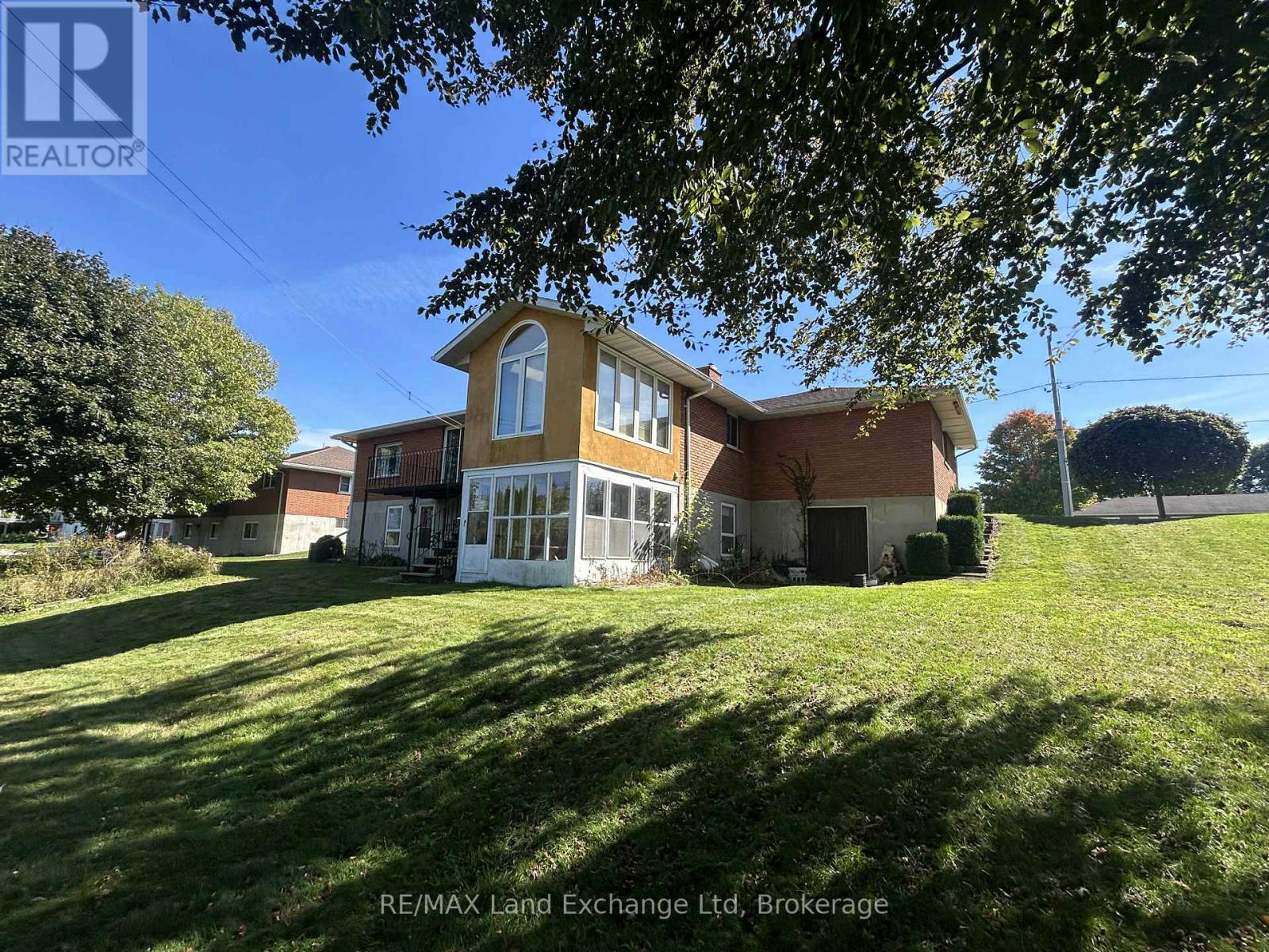 38 Hillcrest Street W, South Bruce, Ontario  N0G 2S0 - Photo 9 - X12441202