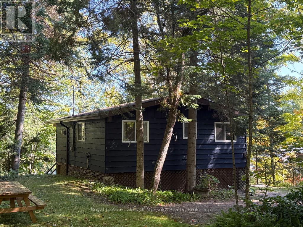 879 Relative Road, Armour, Ontario  P0A 1C0 - Photo 33 - X12441256
