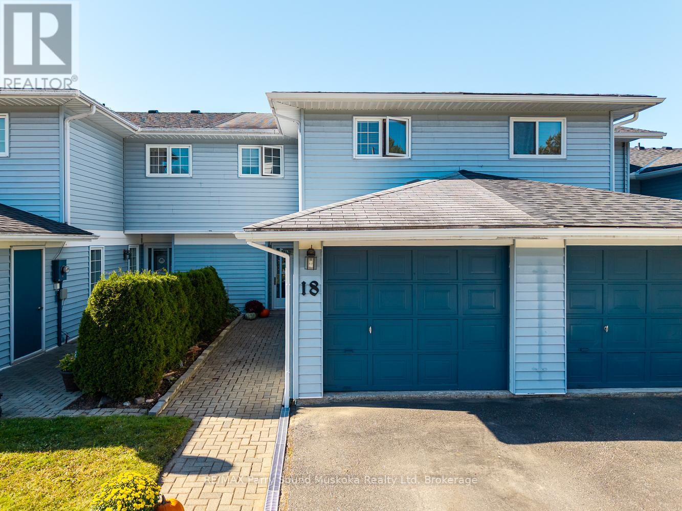 18 Georgian Bay Avenue, Parry Sound, Ontario  P2A 3B2 - Photo 4 - X12441257