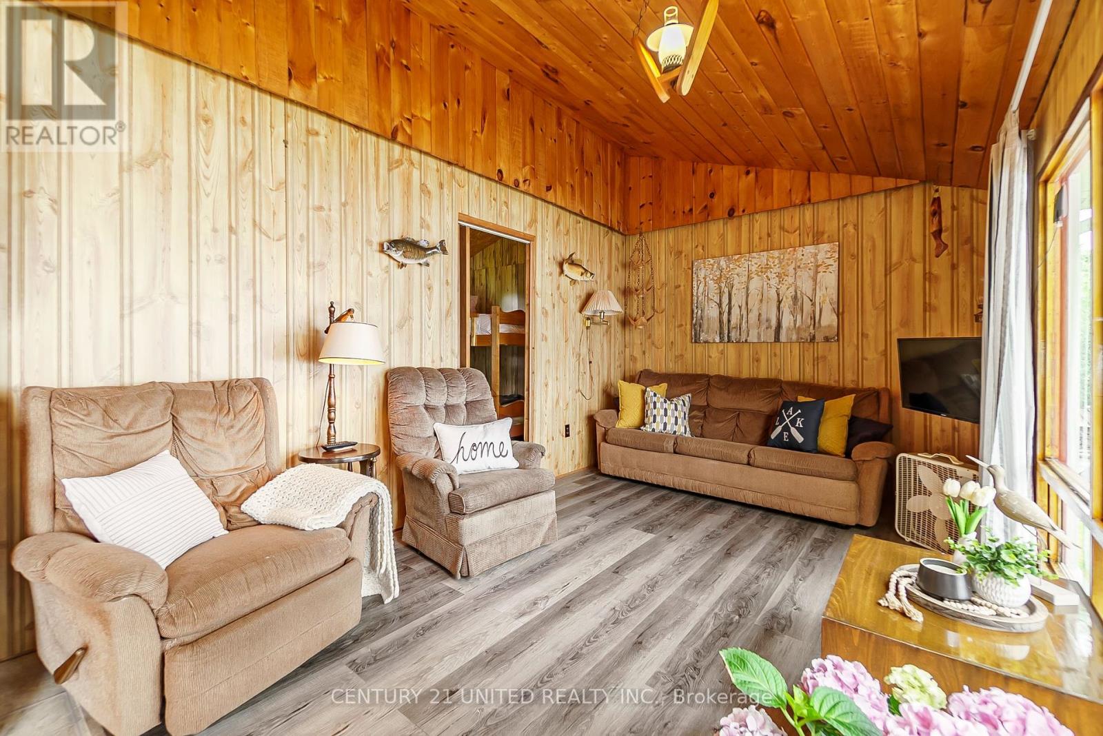 37 Lakeshore Road, Hiawatha First Nation, Ontario  K0L 2G0 - Photo 22 - X12441222