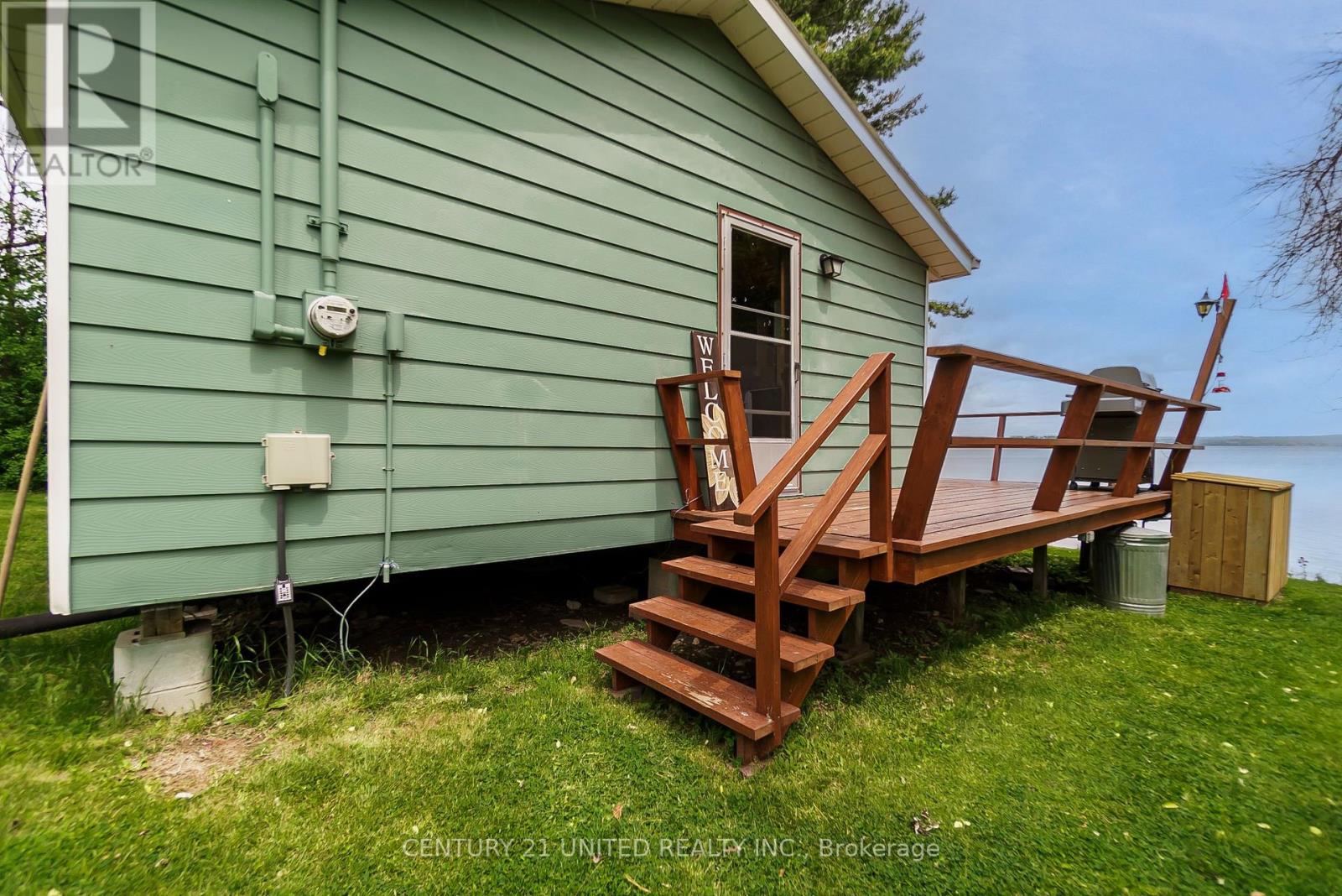 37 Lakeshore Road, Hiawatha First Nation, Ontario  K0L 2G0 - Photo 35 - X12441222
