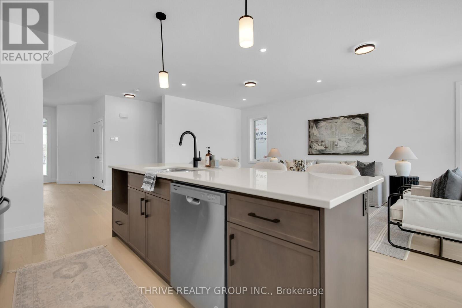 2342 Jordan Boulevard, London North (North S), Ontario  N6G 3R5 - Photo 13 - X12441130
