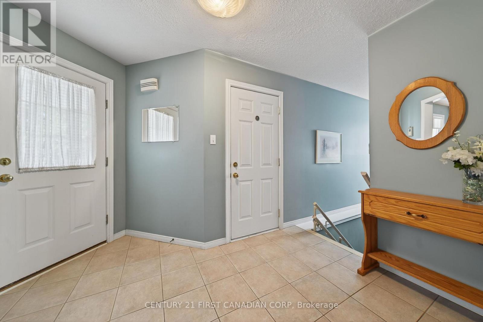 4228 Campbell Street N, London South, Ontario  N6P 1S7 - Photo 5 - X12441233