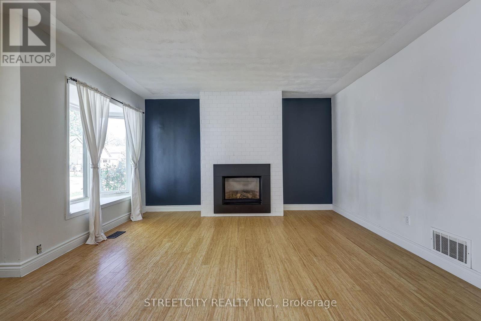 71 Connaught Avenue, London East, Ontario  N5Y 3A5 - Photo 12 - X12441261