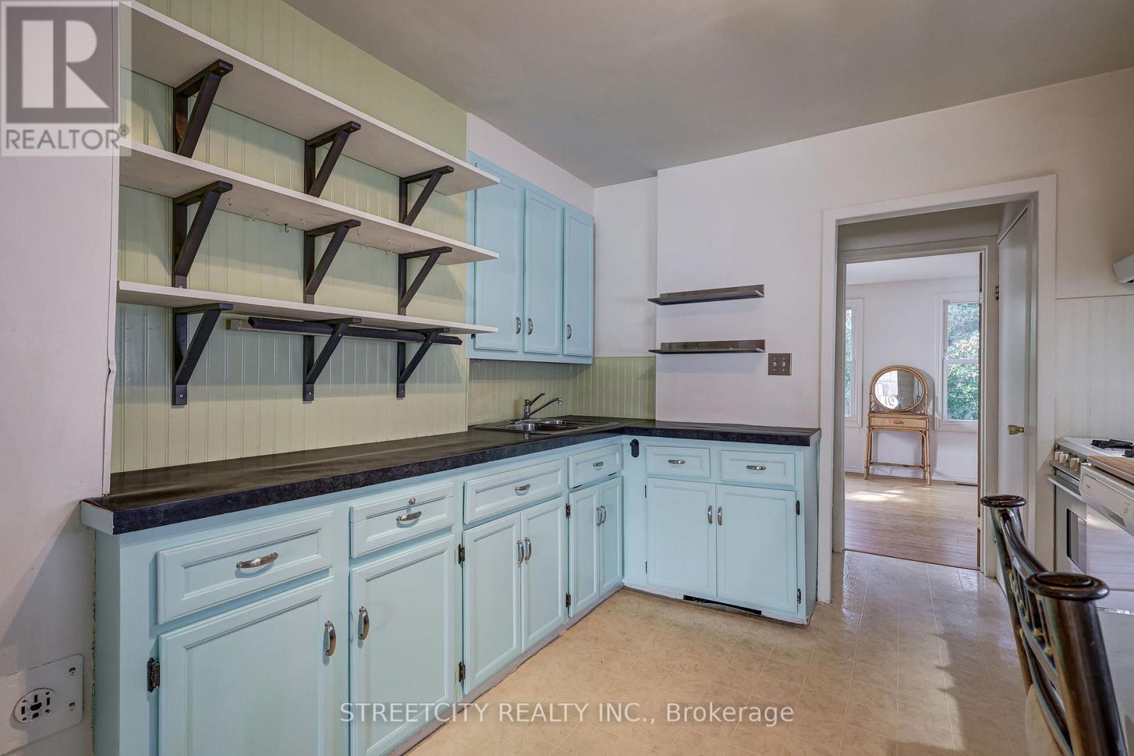 71 Connaught Avenue, London East, Ontario  N5Y 3A5 - Photo 15 - X12441261