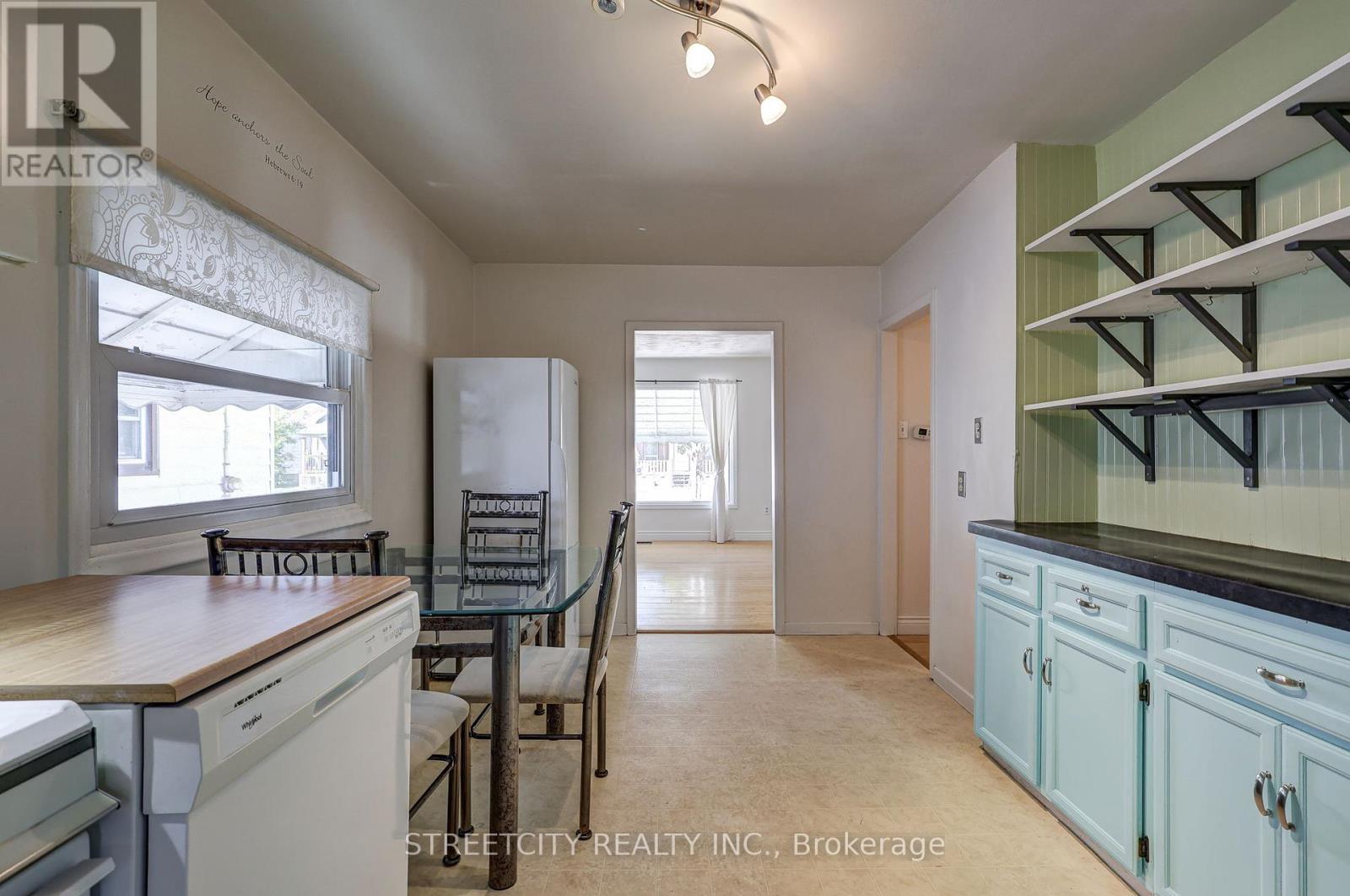 71 Connaught Avenue, London East, Ontario  N5Y 3A5 - Photo 17 - X12441261