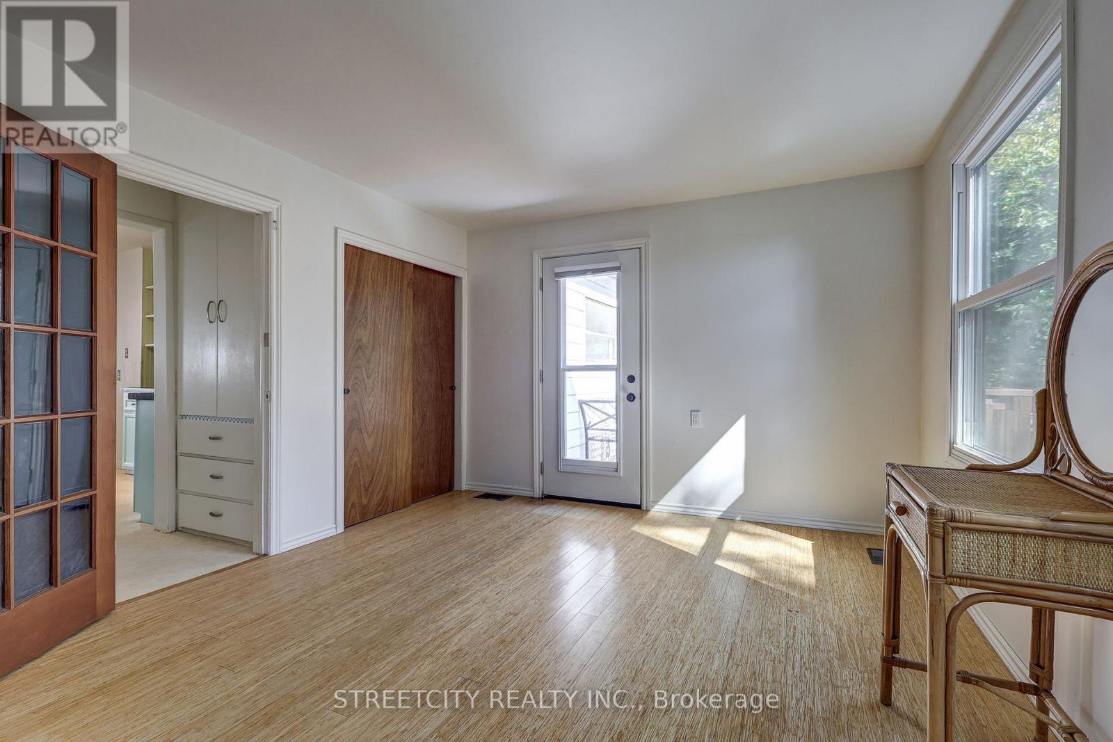 71 Connaught Avenue, London East, Ontario  N5Y 3A5 - Photo 27 - X12441261
