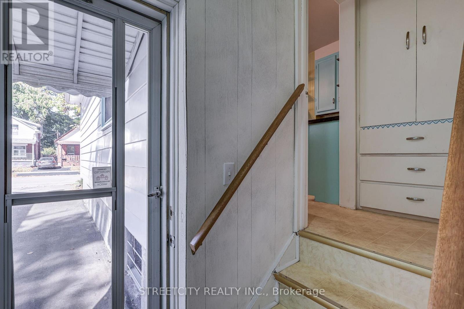 71 Connaught Avenue, London East, Ontario  N5Y 3A5 - Photo 30 - X12441261