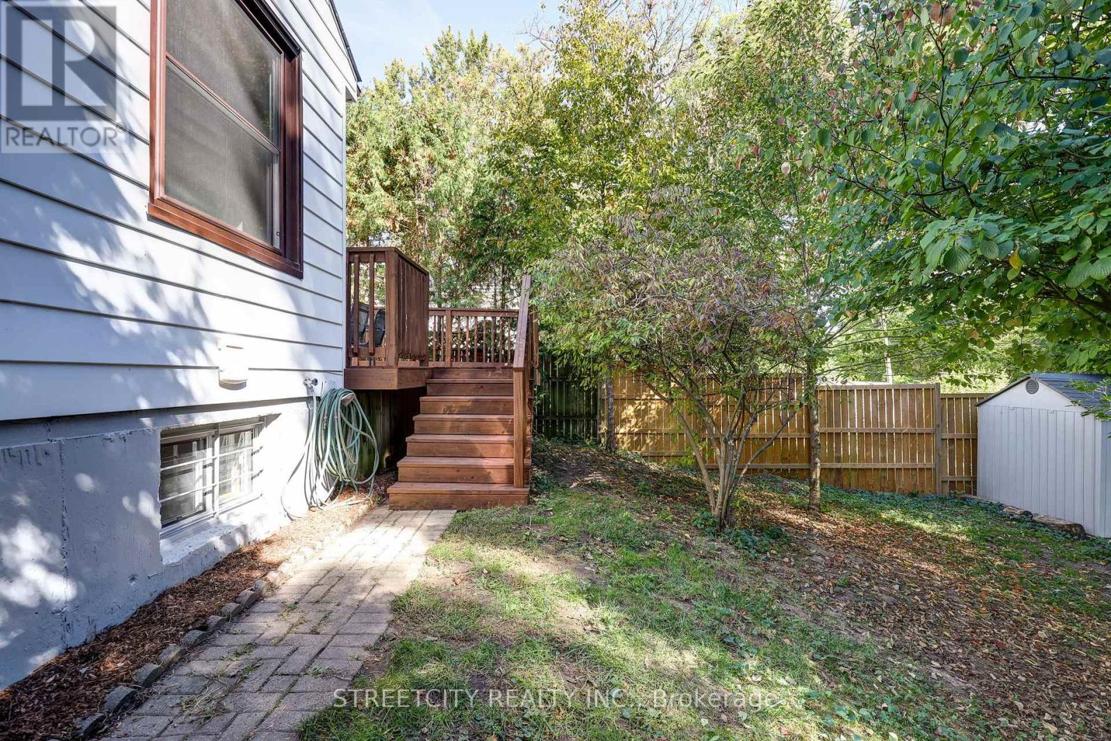 71 Connaught Avenue, London East, Ontario  N5Y 3A5 - Photo 39 - X12441261