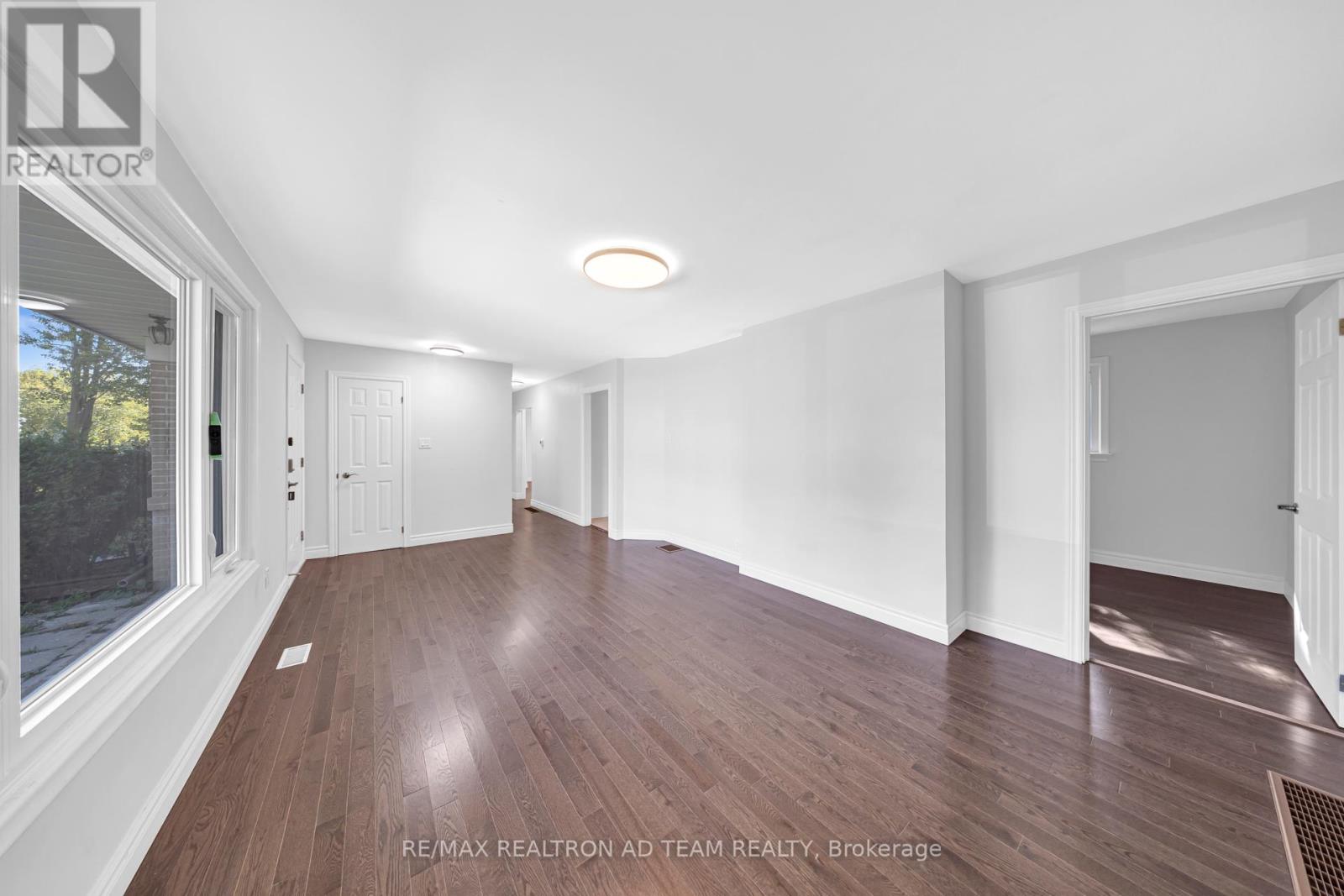 Main - 18 Windridge Drive, Markham, Ontario  L3P 1T8 - Photo 11 - N12440287