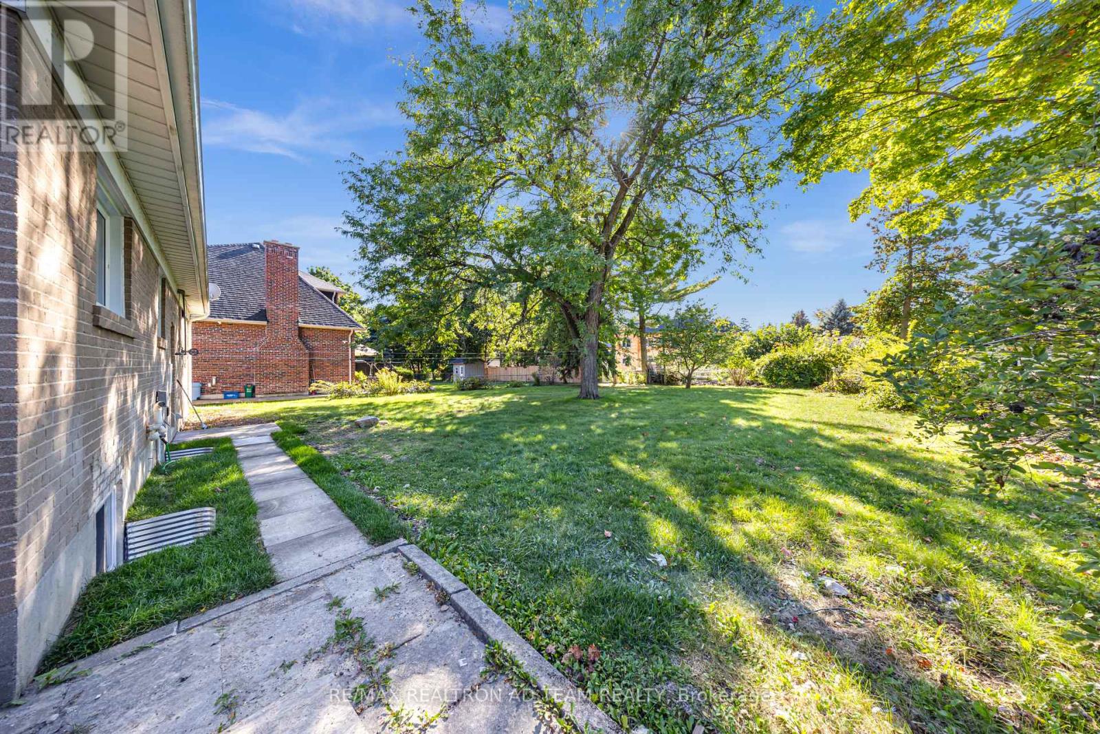 Main - 18 Windridge Drive, Markham, Ontario  L3P 1T8 - Photo 7 - N12440287