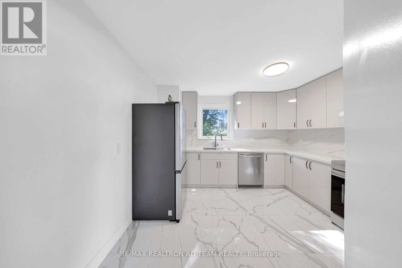Main - 18 Windridge Drive, Markham, Ontario  L3P 1T8 - Photo 15 - N12440287