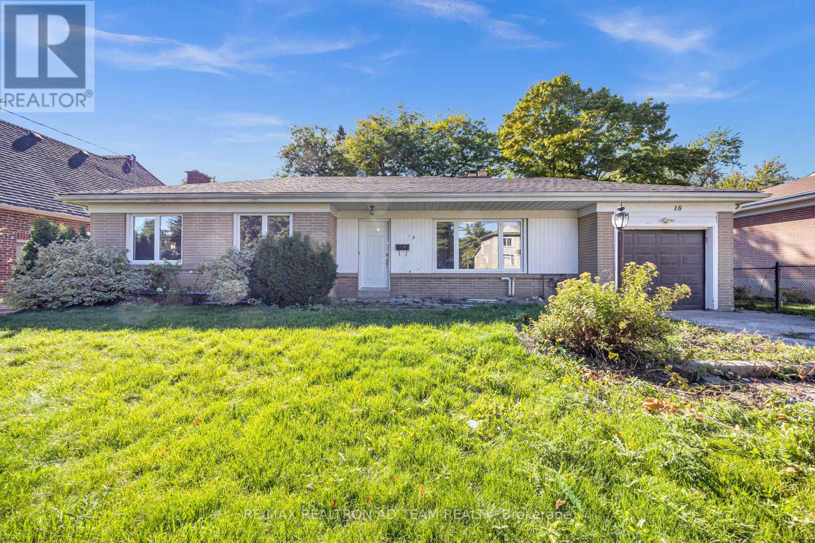 Main - 18 Windridge Drive, Markham, Ontario  L3P 1T8 - Photo 3 - N12440287