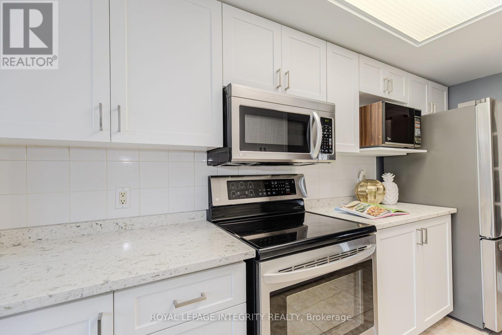 4316 Owl Valley Drive, Ottawa, Ontario  K1V 1L3 - Photo 14 - X12441145