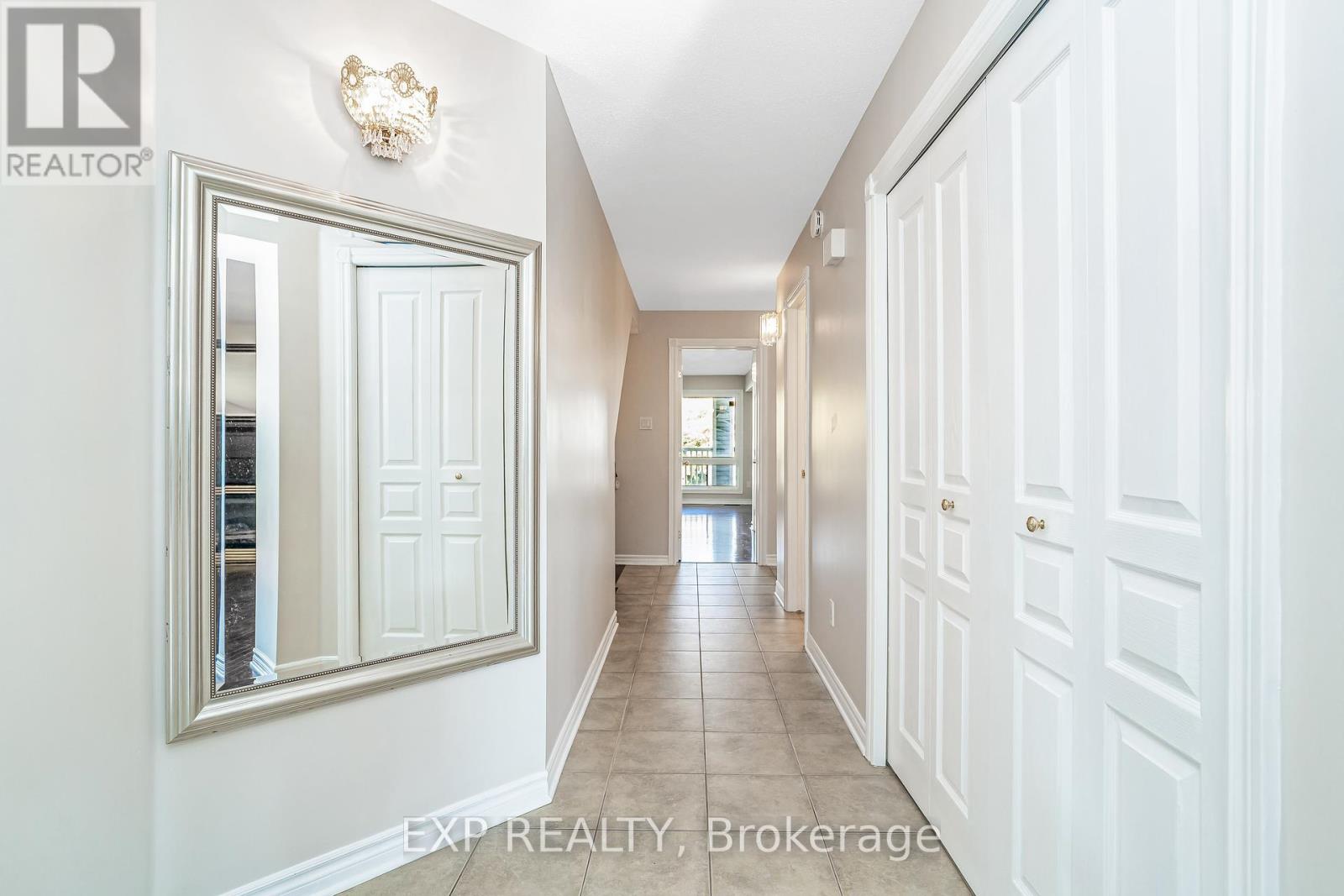 5 - 20 Edenvale Drive, Ottawa, Ontario  K2K 3L4 - Photo 19 - X12441204