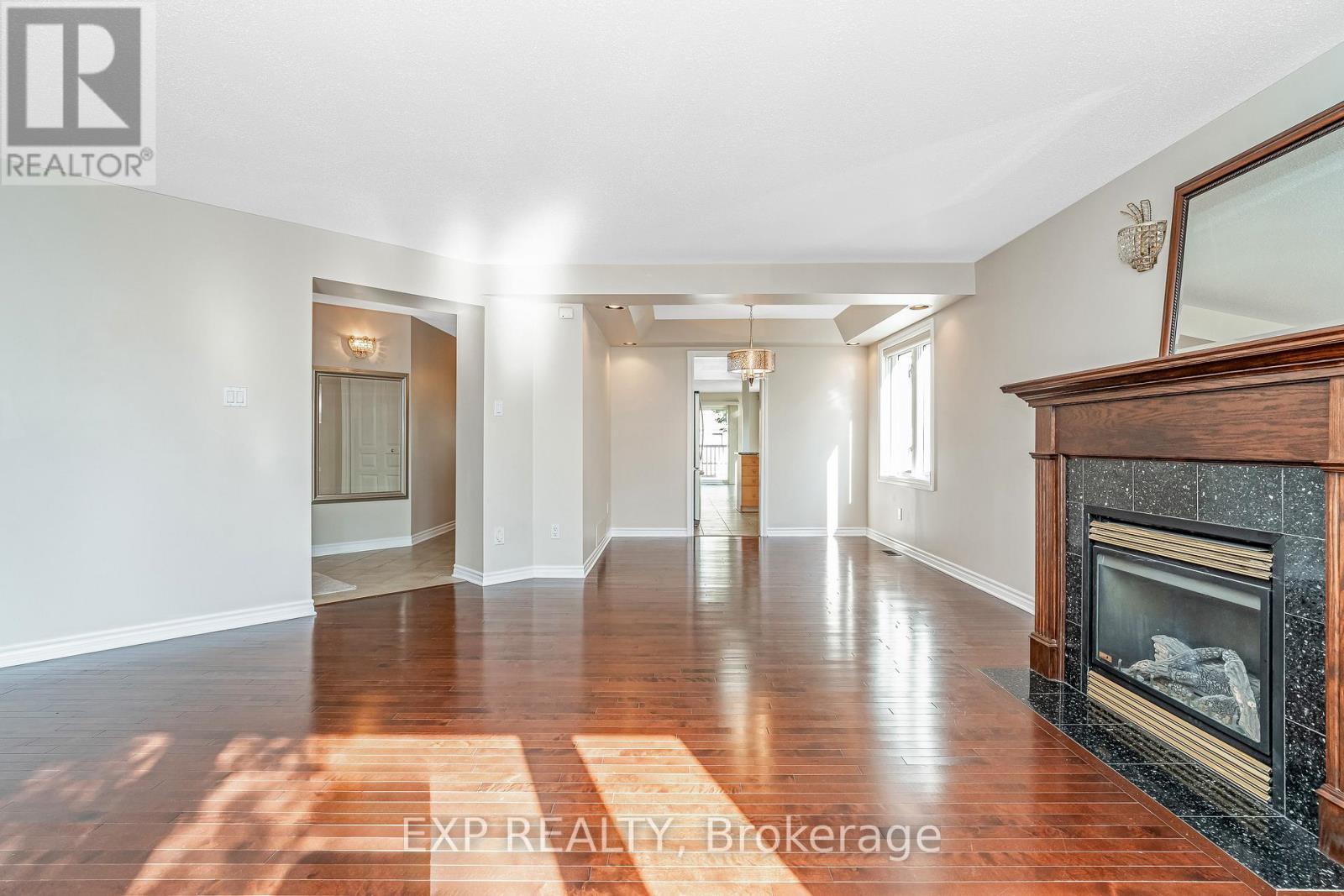 5 - 20 Edenvale Drive, Ottawa, Ontario  K2K 3L4 - Photo 6 - X12441204