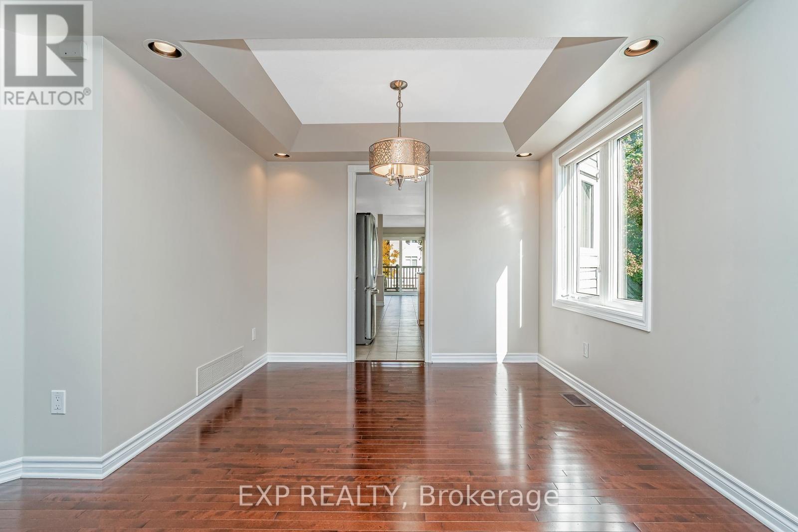 5 - 20 Edenvale Drive, Ottawa, Ontario  K2K 3L4 - Photo 8 - X12441204
