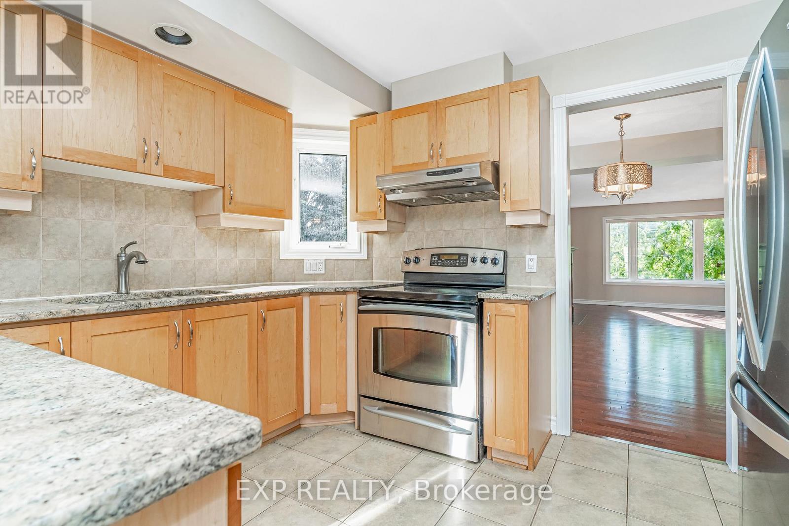 5 - 20 Edenvale Drive, Ottawa, Ontario  K2K 3L4 - Photo 9 - X12441204