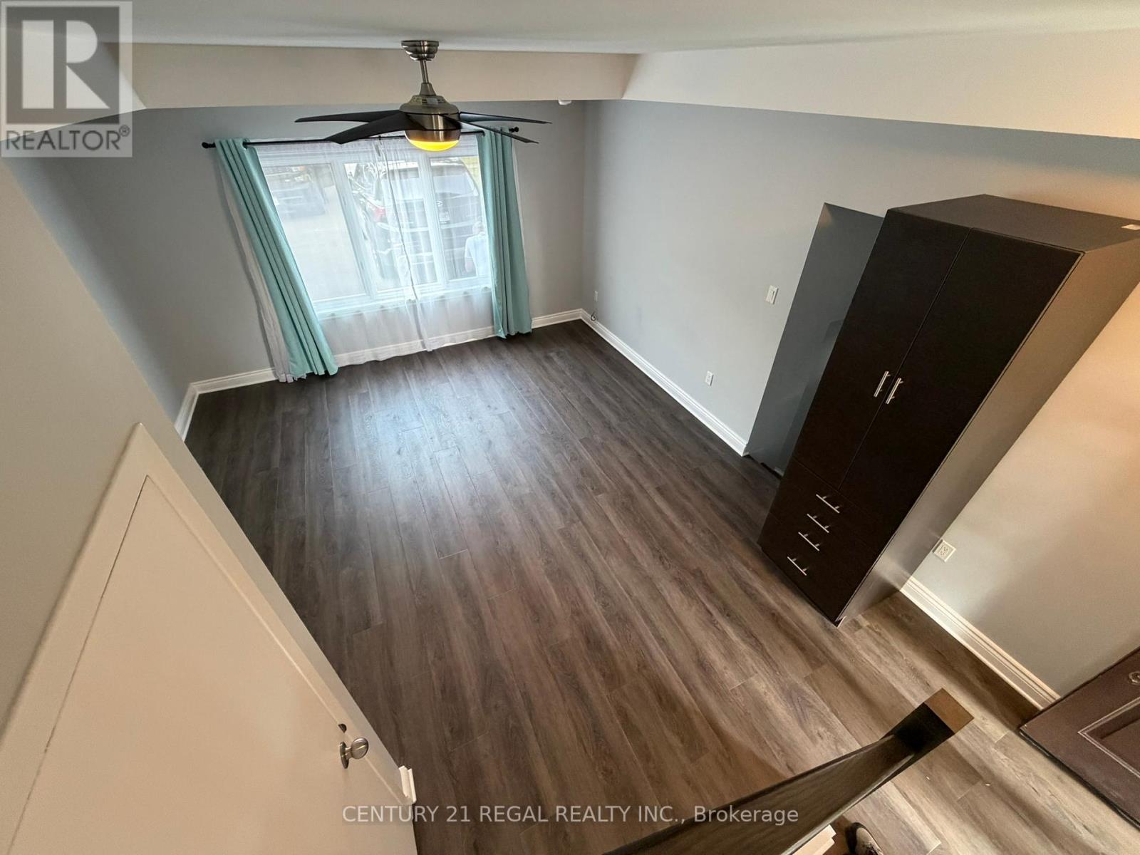 1 - 770 Applewood Crescent, Milton, Ontario  L9T 3C4 - Photo 5 - W12438694
