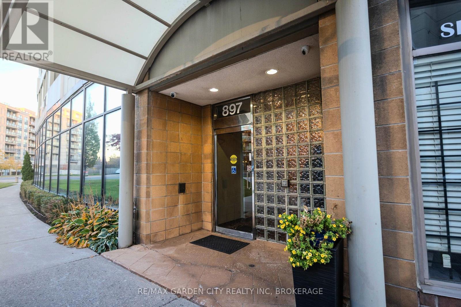 202 - 897 Sheppard Avenue W, Toronto (Clanton Park), Ontario  M3H 2T4 - Photo 1 - C12441277