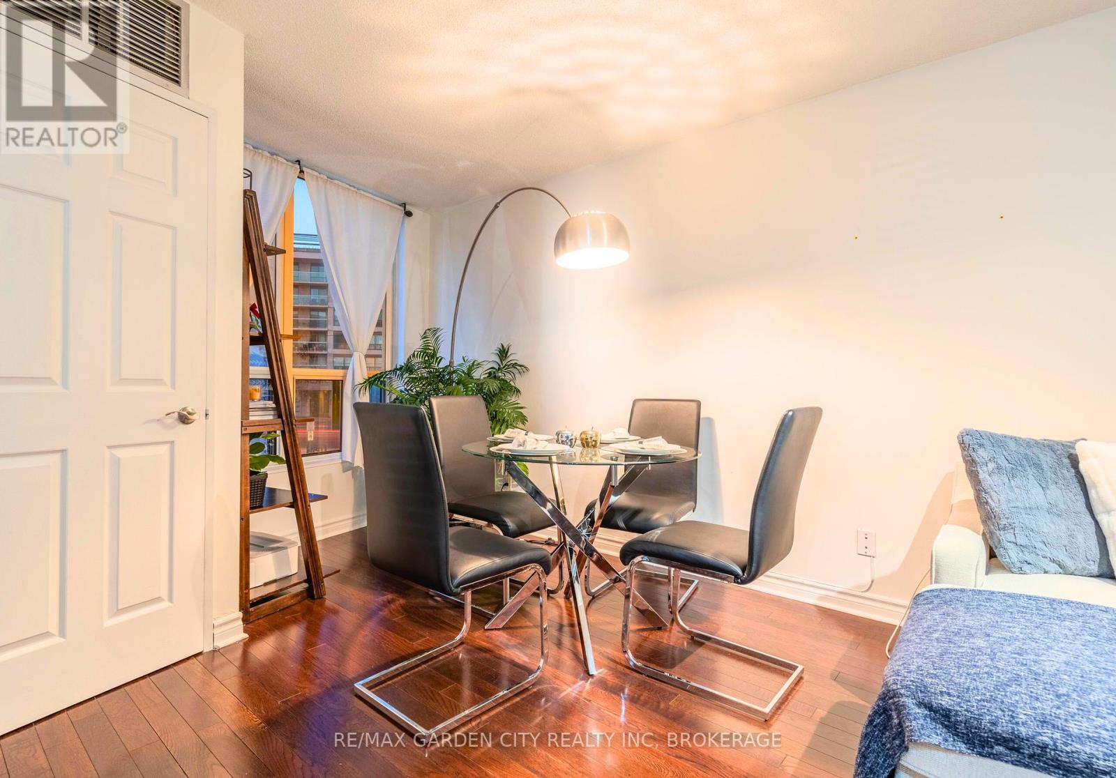 202 - 897 Sheppard Avenue W, Toronto (Clanton Park), Ontario  M3H 2T4 - Photo 5 - C12441277