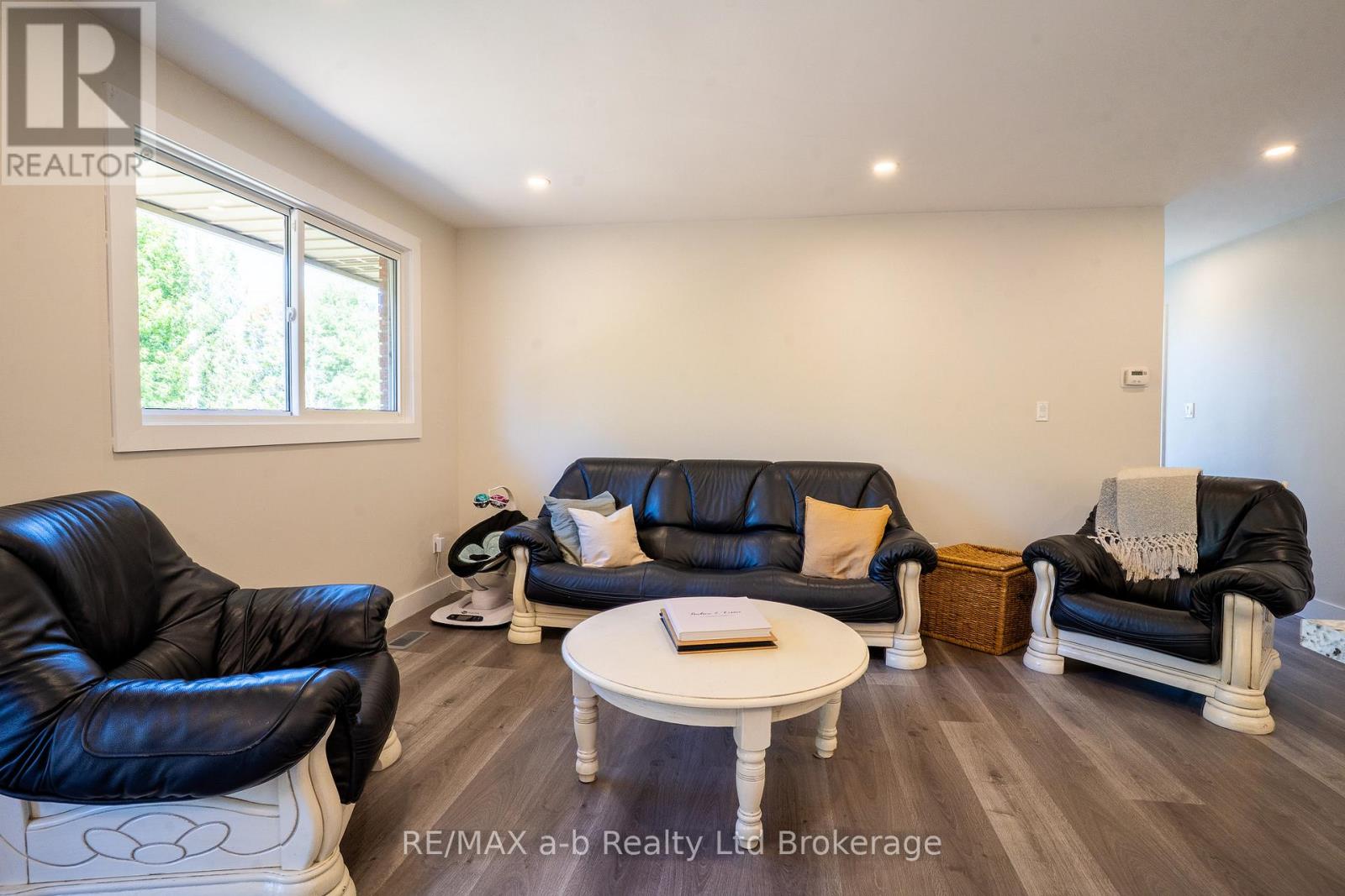 41 Trottier Drive, Tillsonburg, Ontario  N4G 4P7 - Photo 14 - X12441274