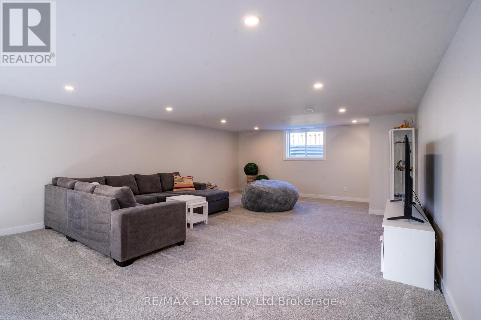 41 Trottier Drive, Tillsonburg, Ontario  N4G 4P7 - Photo 22 - X12441274