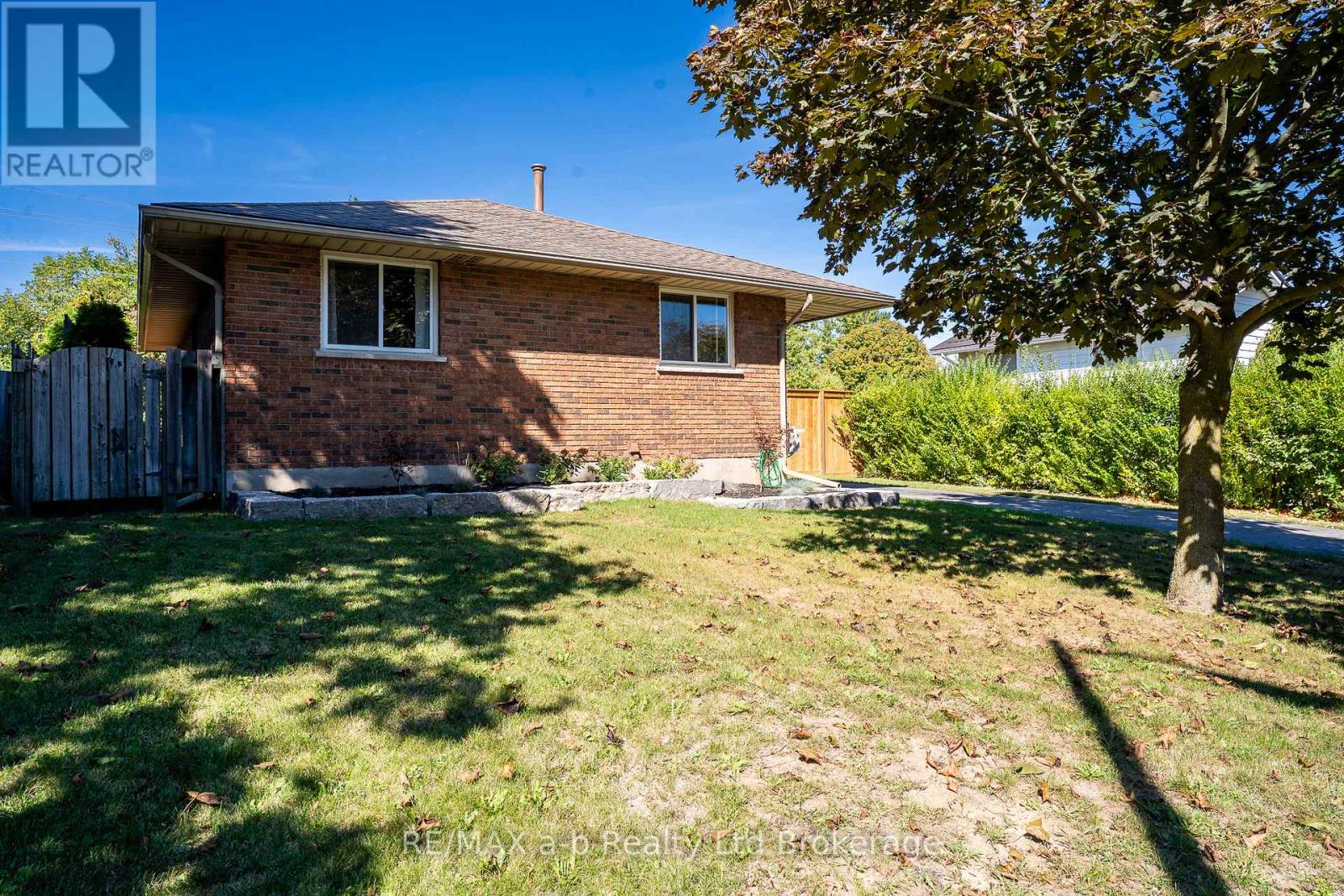 41 Trottier Drive, Tillsonburg, Ontario  N4G 4P7 - Photo 3 - X12441274
