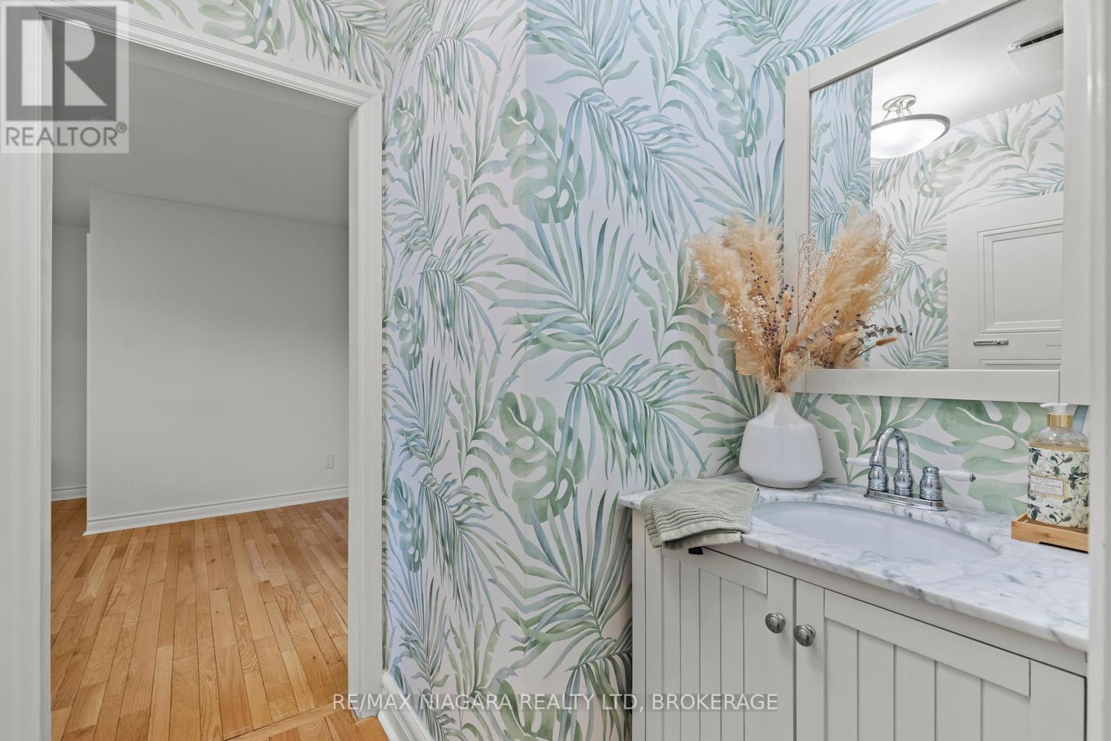 202 Anne Street, Niagara-On-The-Lake (Town), Ontario  L0S 1J0 - Photo 20 - X12441272