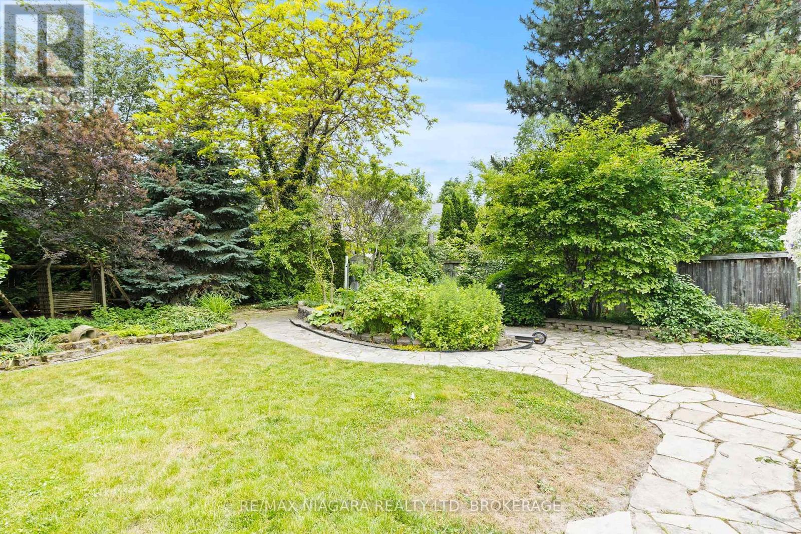202 Anne Street, Niagara-On-The-Lake (Town), Ontario  L0S 1J0 - Photo 43 - X12441272