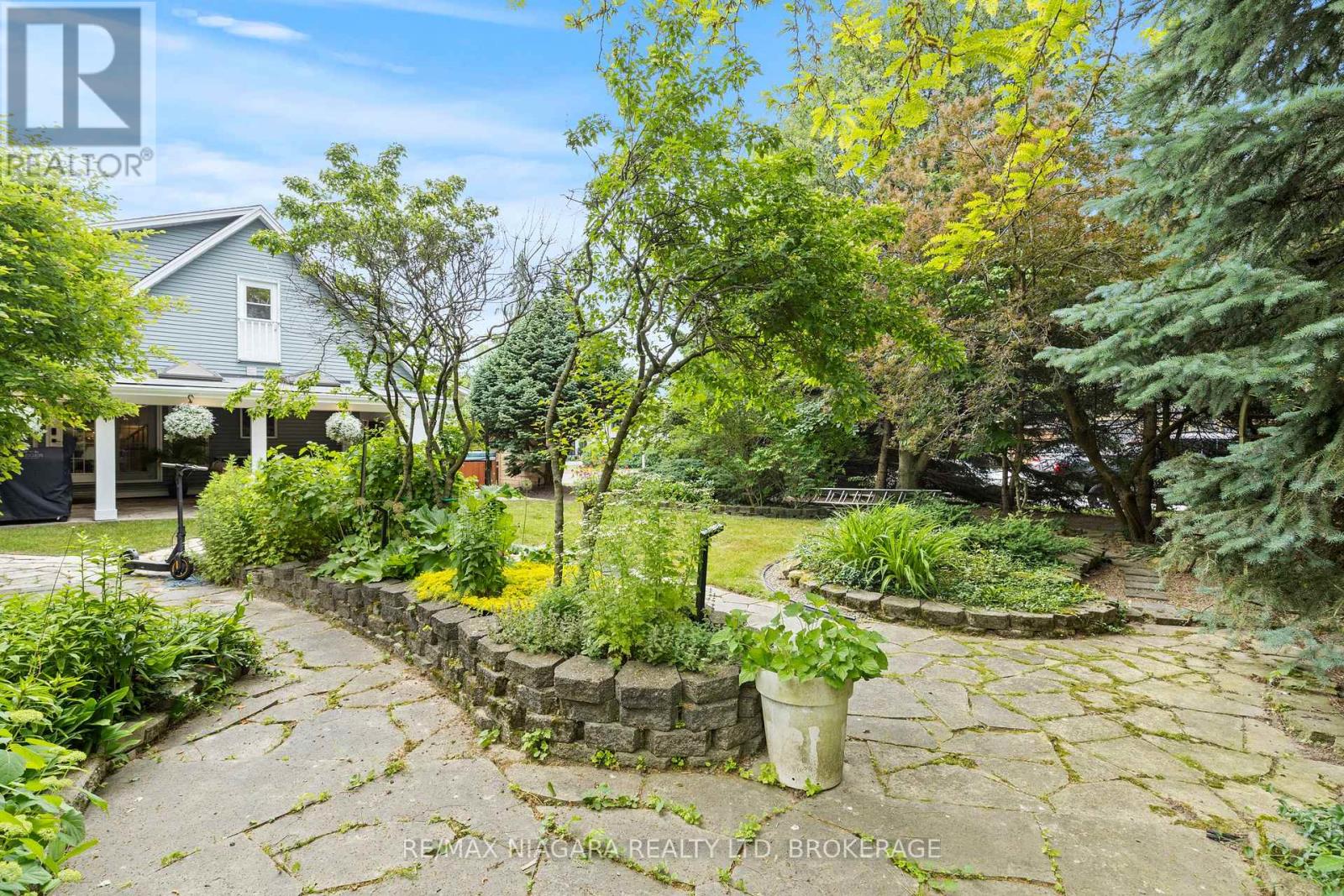 202 Anne Street, Niagara-On-The-Lake (Town), Ontario  L0S 1J0 - Photo 44 - X12441272
