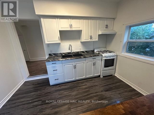 5 Portland Street, Thorold (Thorold Downtown), Ontario  L2V 1R9 - Photo 13 - X12441281