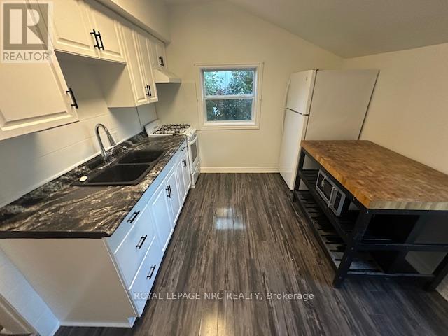 5 Portland Street, Thorold (Thorold Downtown), Ontario  L2V 1R9 - Photo 15 - X12441281