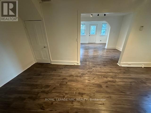 5 Portland Street, Thorold (Thorold Downtown), Ontario  L2V 1R9 - Photo 17 - X12441281