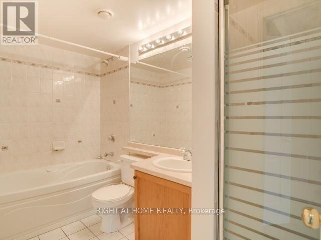 D7 - 108 Finch Avenue W, Toronto, Ontario  M2N 2H7 - Photo 12 - C12441040