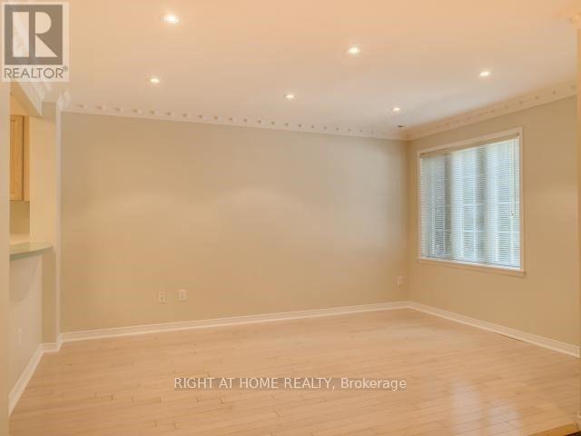D7 - 108 Finch Avenue W, Toronto, Ontario  M2N 2H7 - Photo 6 - C12441040