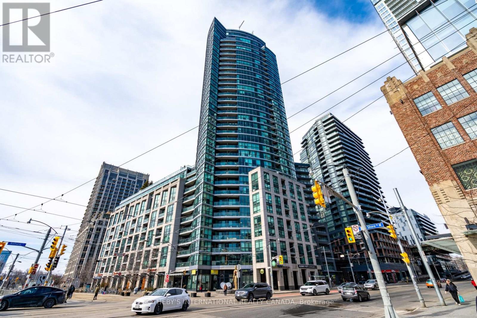 235 - 600 FLEET STREET, Toronto, Ontario