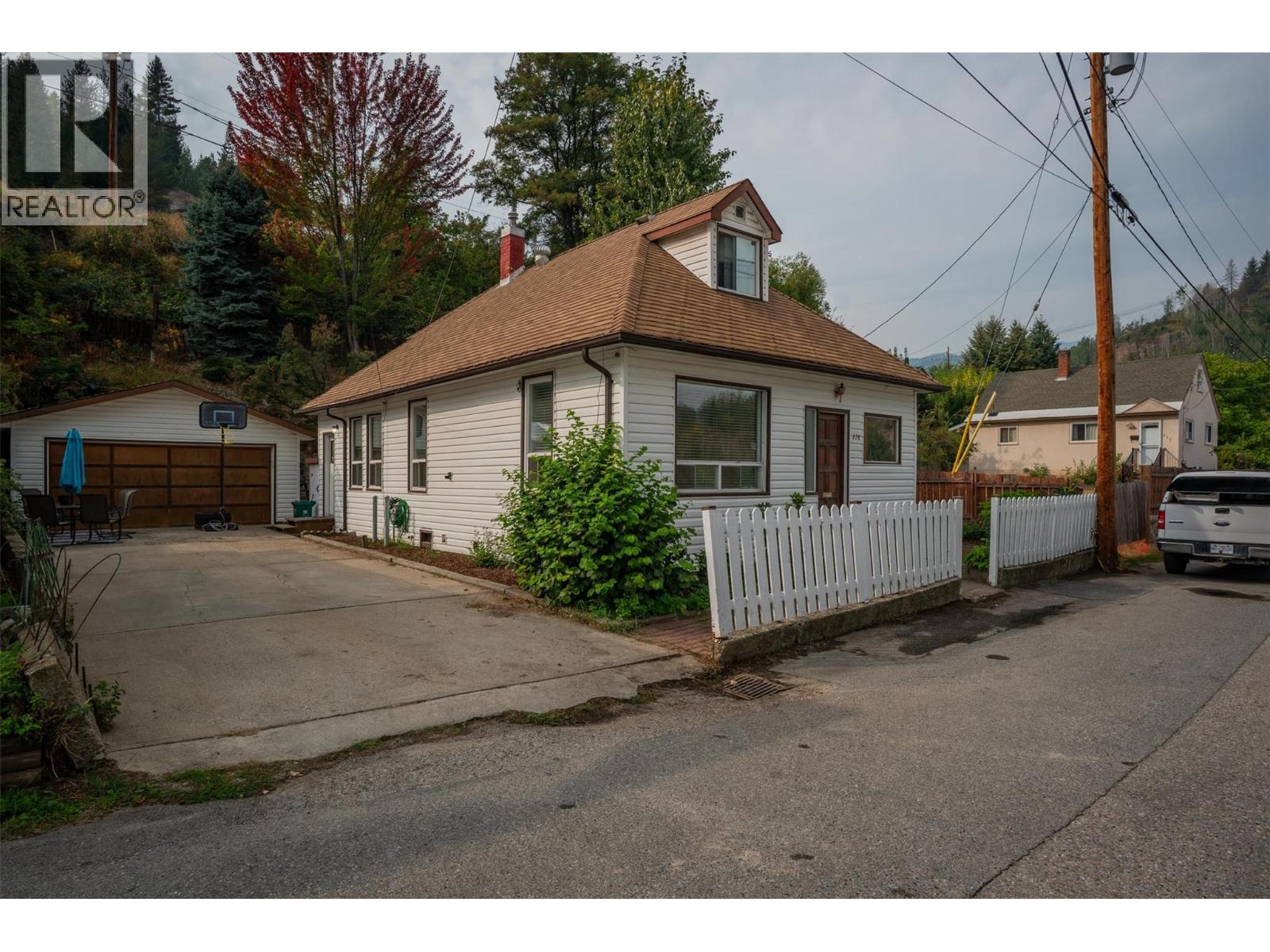 278 Lerose Street, Trail, British Columbia  V1R 3L8 - Photo 1 - 10364688