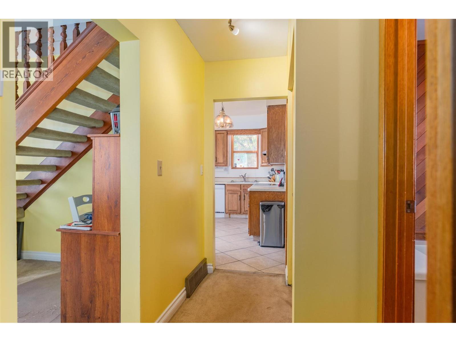 278 Lerose Street, Trail, British Columbia  V1R 3L8 - Photo 13 - 10364688