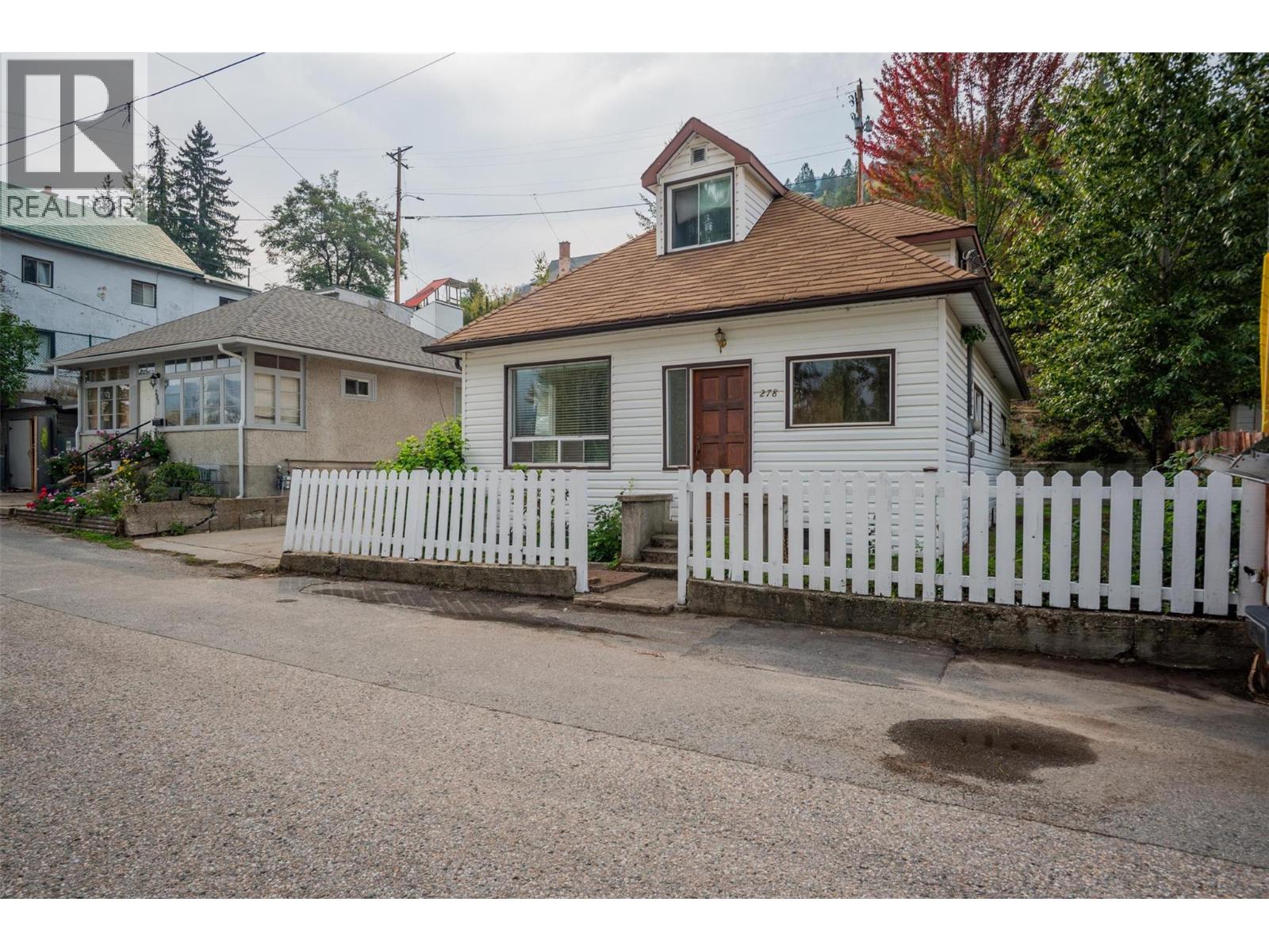 278 Lerose Street, Trail, British Columbia  V1R 3L8 - Photo 28 - 10364688