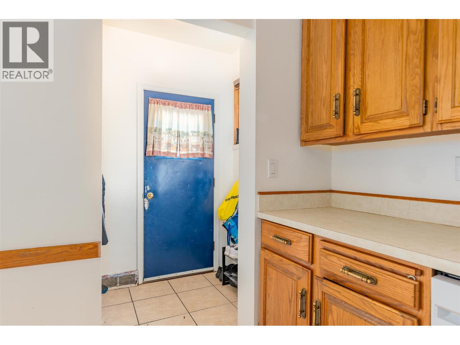 278 Lerose Street, Trail, British Columbia  V1R 3L8 - Photo 6 - 10364688