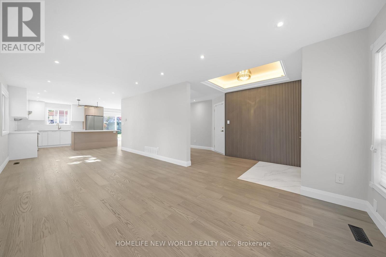 410 Victor Court, Pickering, Ontario  L1W 3J8 - Photo 11 - E12441047