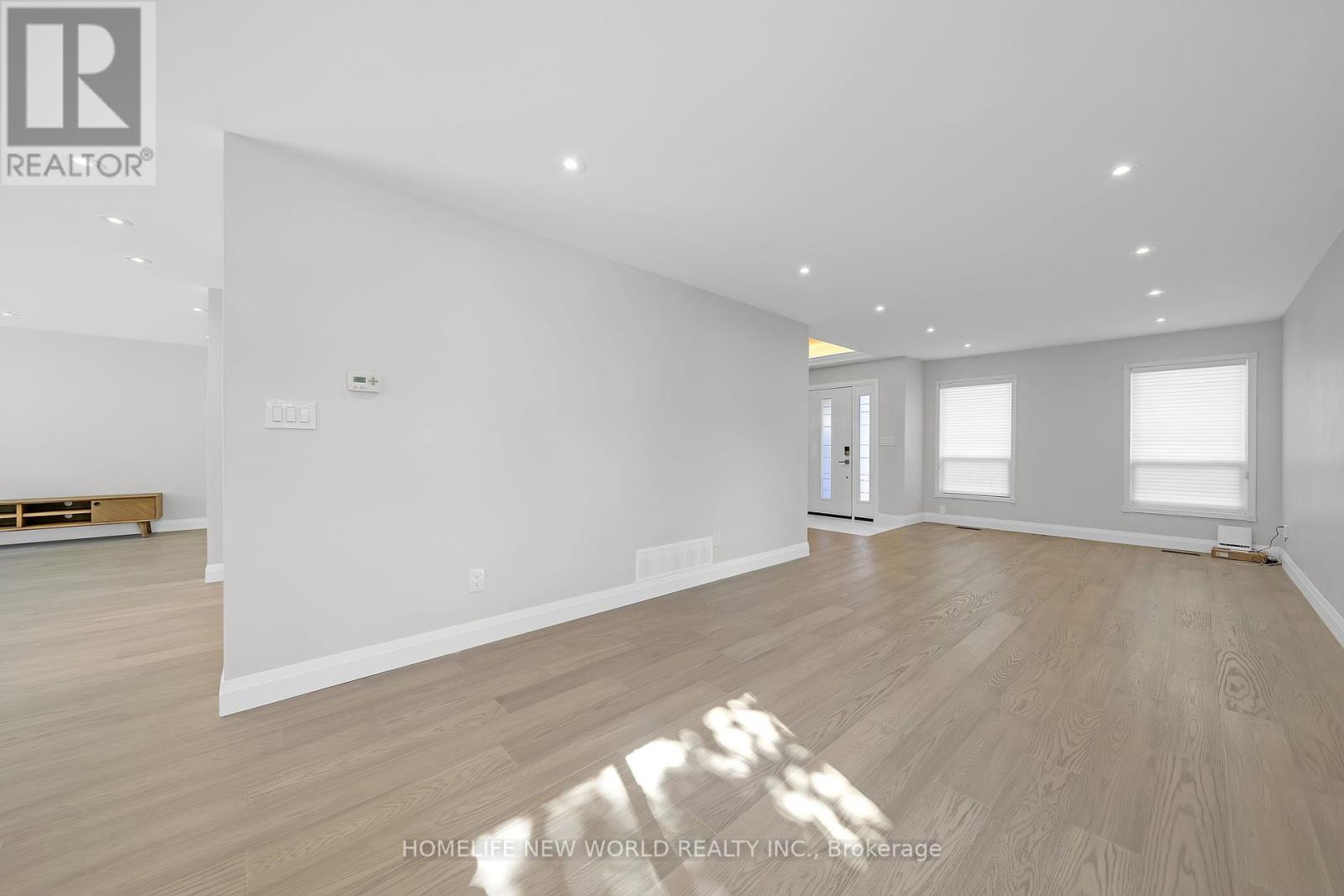 410 Victor Court, Pickering, Ontario  L1W 3J8 - Photo 12 - E12441047