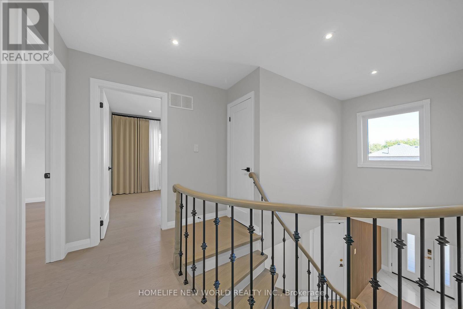 410 Victor Court, Pickering, Ontario  L1W 3J8 - Photo 27 - E12441047
