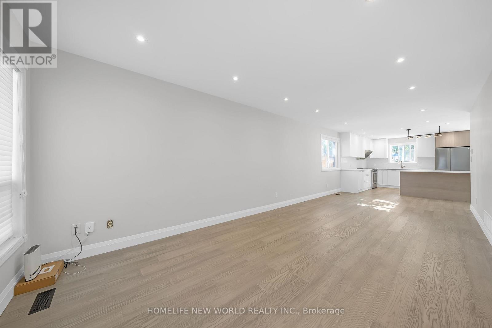 410 Victor Court, Pickering, Ontario  L1W 3J8 - Photo 9 - E12441047