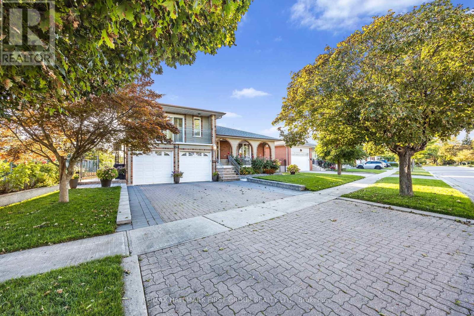 154 Fairglen Avenue, Toronto (L'amoreaux), Ontario  M1W 1B1 - Photo 1 - E12441084