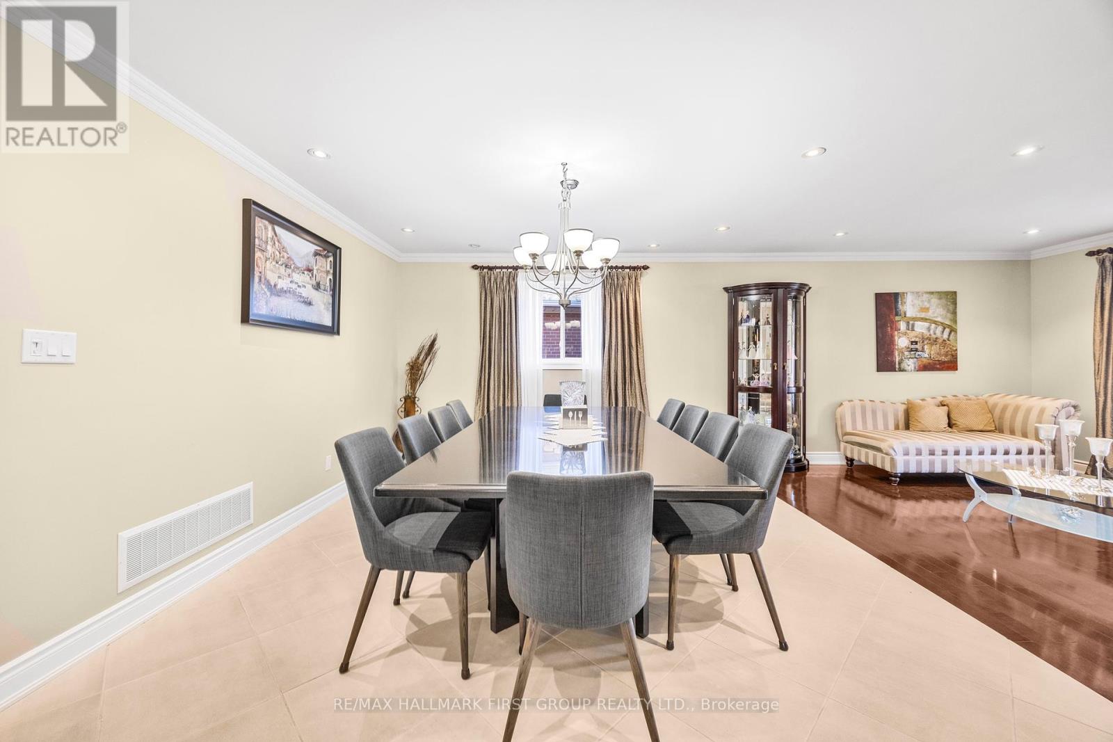 154 Fairglen Avenue, Toronto (L'amoreaux), Ontario  M1W 1B1 - Photo 11 - E12441084