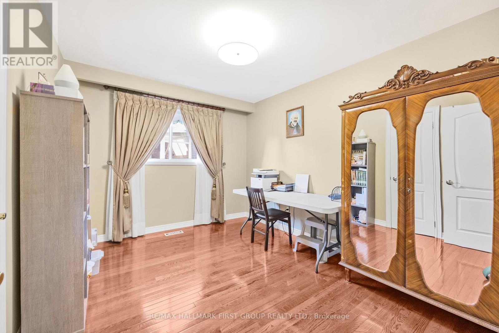 154 Fairglen Avenue, Toronto (L'amoreaux), Ontario  M1W 1B1 - Photo 16 - E12441084