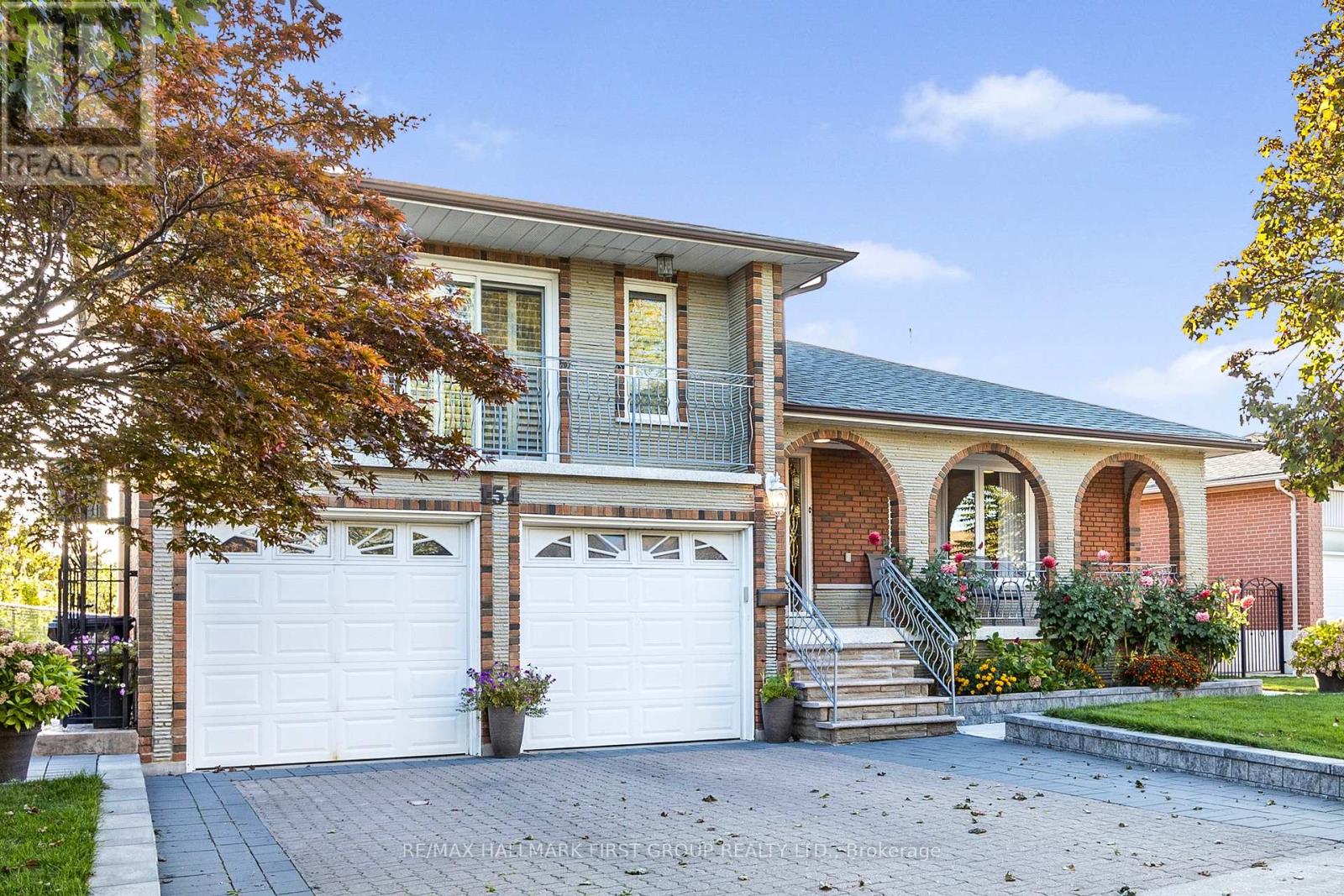 154 Fairglen Avenue, Toronto (L'amoreaux), Ontario  M1W 1B1 - Photo 2 - E12441084