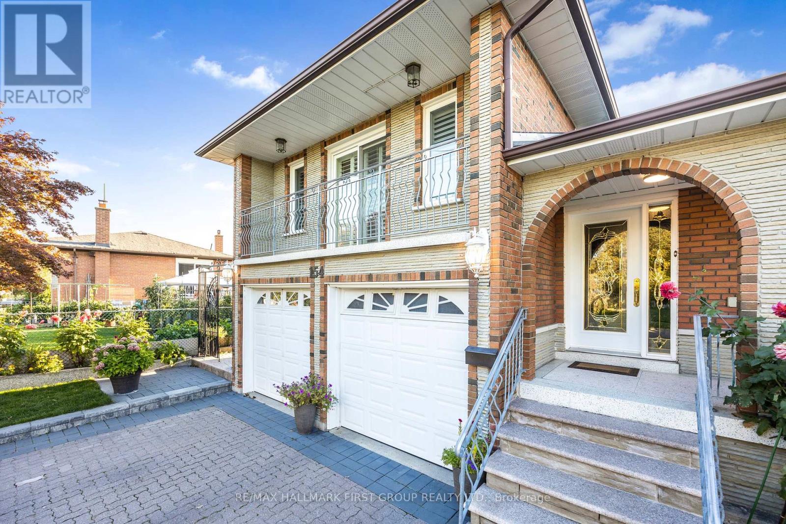 154 Fairglen Avenue, Toronto (L'amoreaux), Ontario  M1W 1B1 - Photo 6 - E12441084